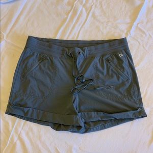 GapFit Shorts Size L